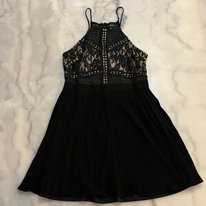 🎈Forever 21 Black Lace Halter Mini Dress 🎁Bundle up to $20 Sale 📦